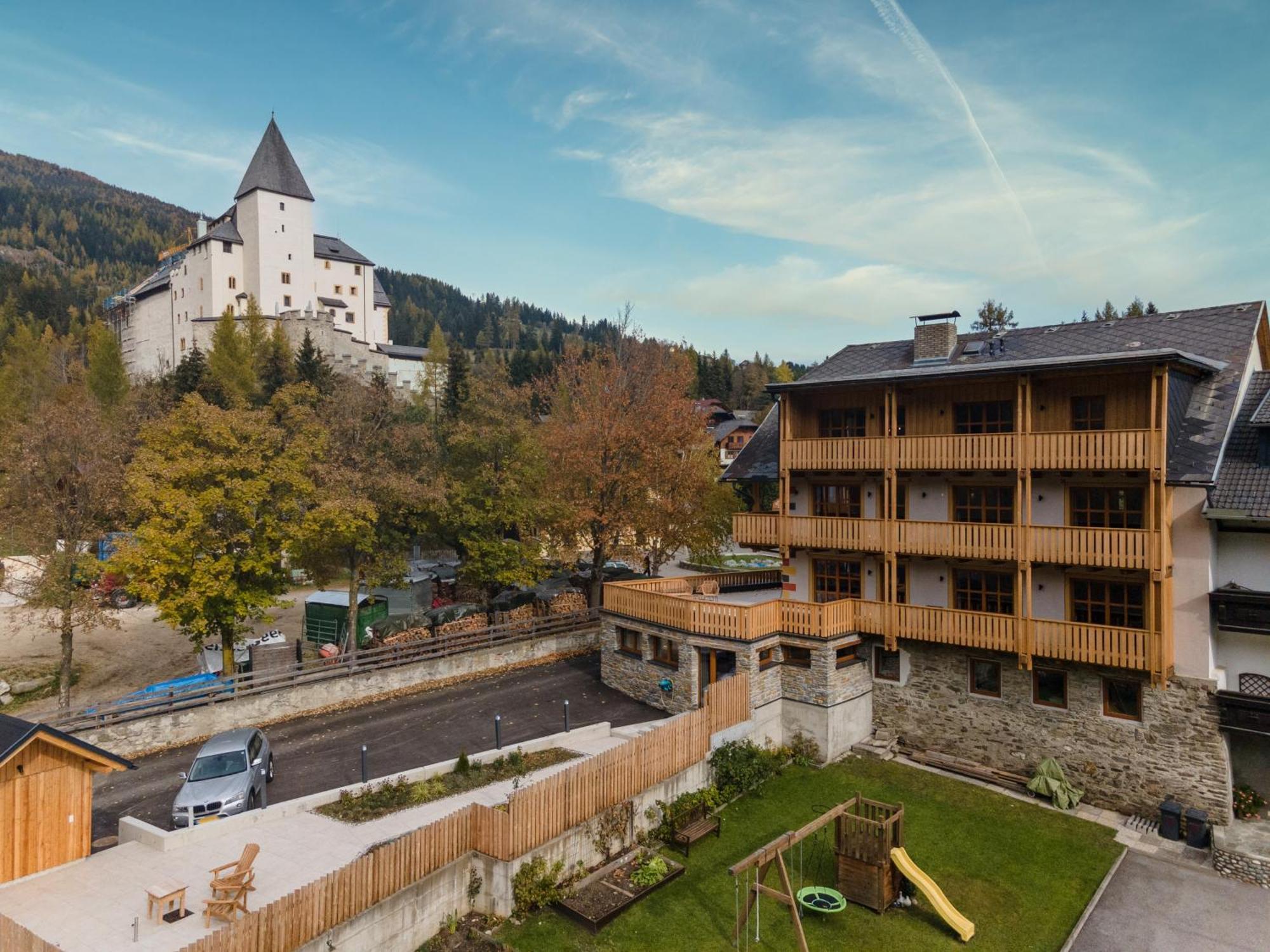 Burglodge Fischerkeusche Mauterndorf  Exterior photo